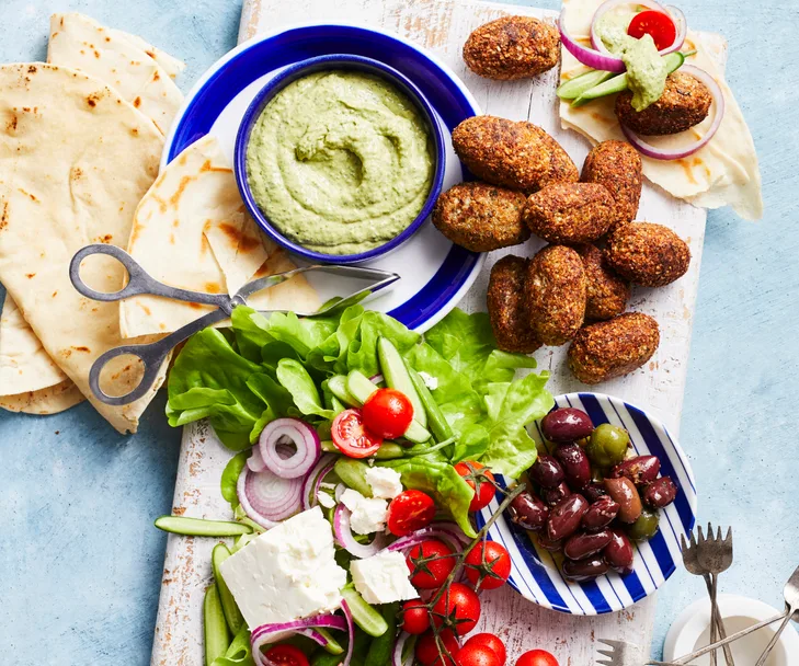 Seeded cauliflower koftas with green hummus