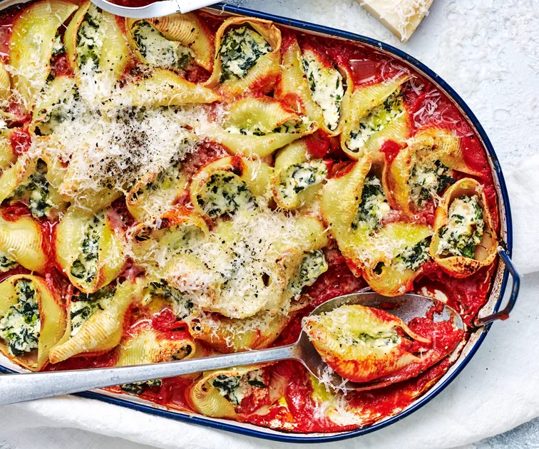 Ricotta and spinach pasta shell bake | Women's Weekly Food