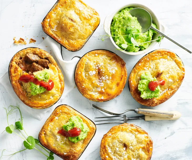 CHUNKY BEEF AND MUSHROOM PIES