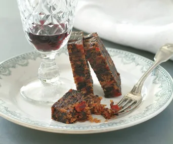 super-moist rich Christmas cake
