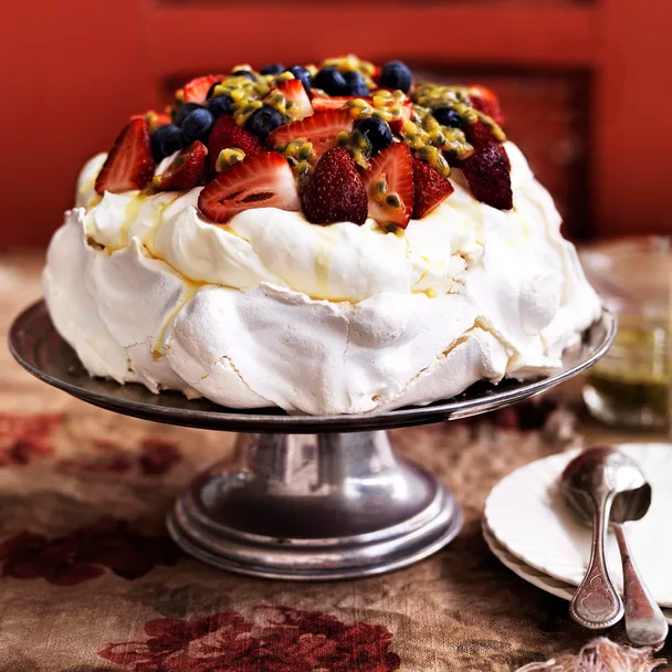 Classic pavlova on a cake stand