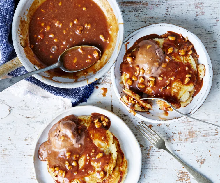 Banana pancakes with choc-peanut sauce | Women's Weekly Food