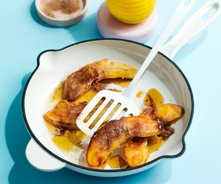 Cinnamon banana fritters