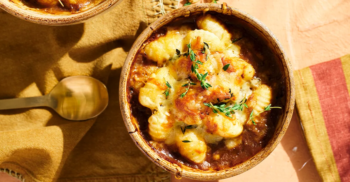 Cheesy gnocchi French onion soup | Women's Weekly Food