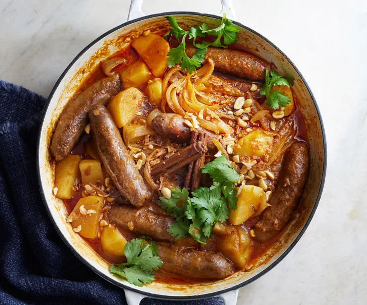 Massaman sausage curry