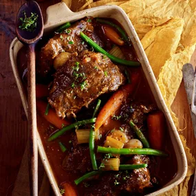 slow cooker beer and thyme beef cheeks recipe