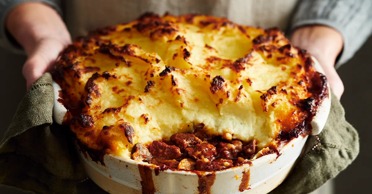 Steak, bacon and mushroom pot pie | Women's Weekly Food