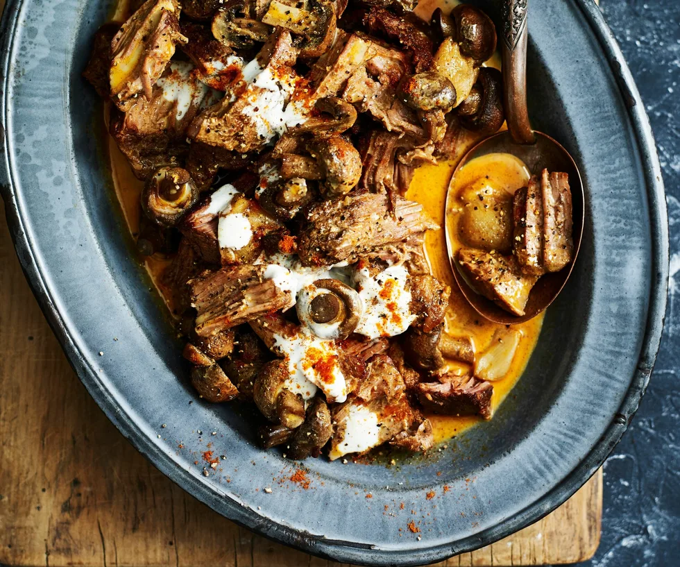 slow cooker beef stroganoff