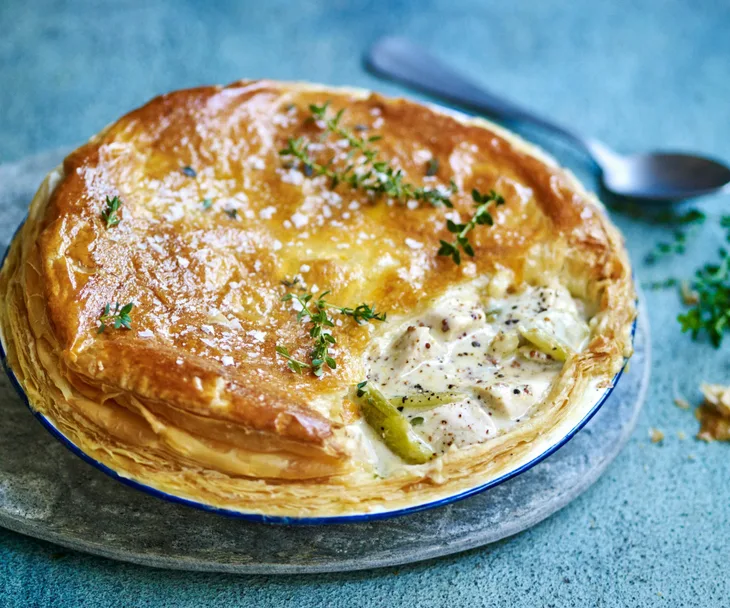 Chicken and leek pie