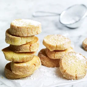 a stack of basic vanilla air fryer cookies