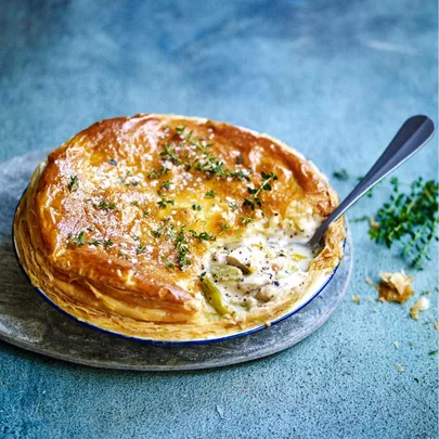 Chicken and leek pie