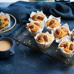 Easy banana muffins with pecans