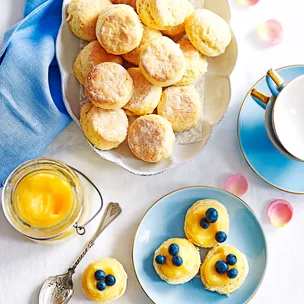 Julie Goodwin's lemonade scones with lemon curd and blueberries