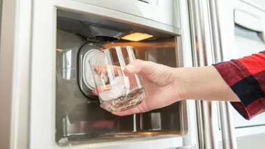 Fridge With Ice Maker