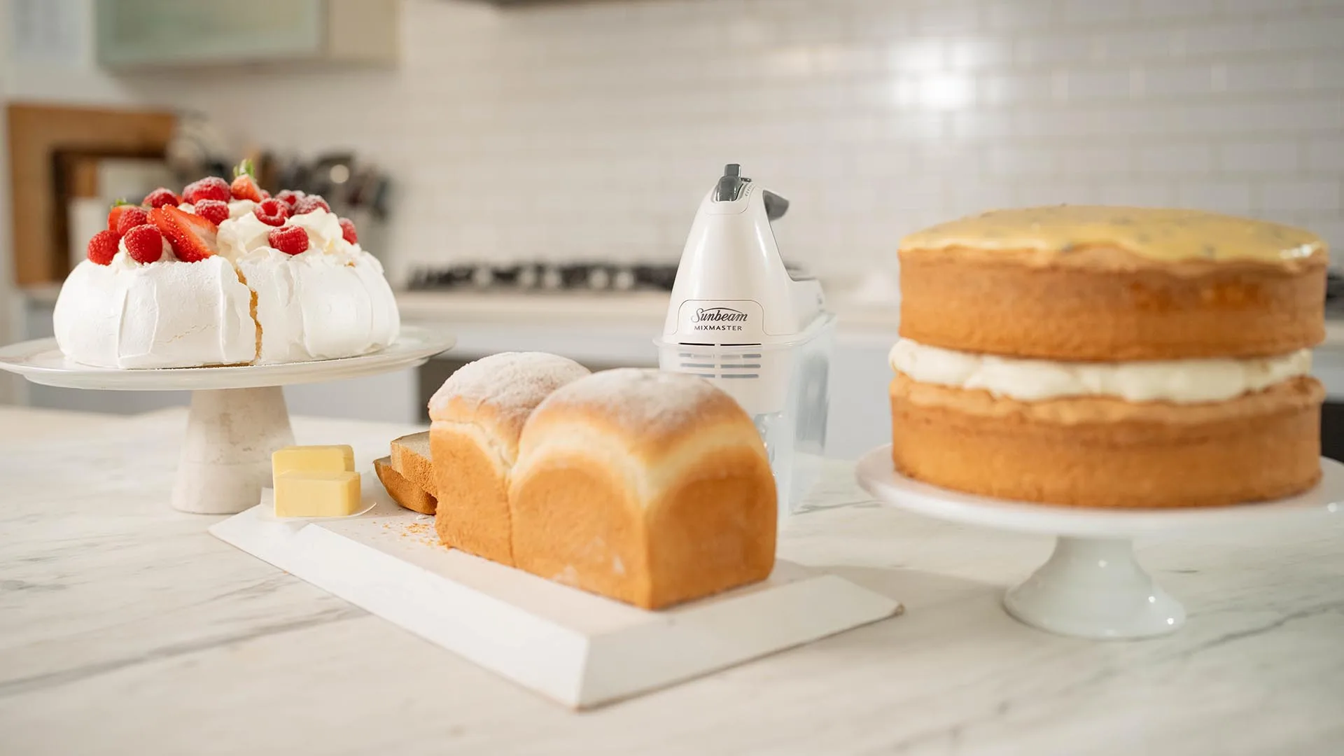 The pavlova, white bread and sponge cake we made with the Sunbeam Mixmaster Hand Mixer all turned out beautifully.