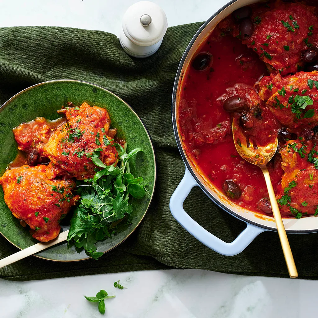 Serve of chicken cacciatore