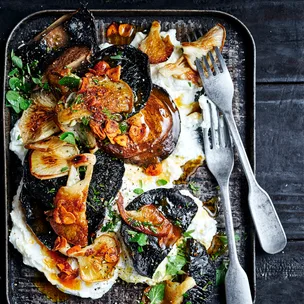 Buttery garlic mushrooms with lemon ricotta