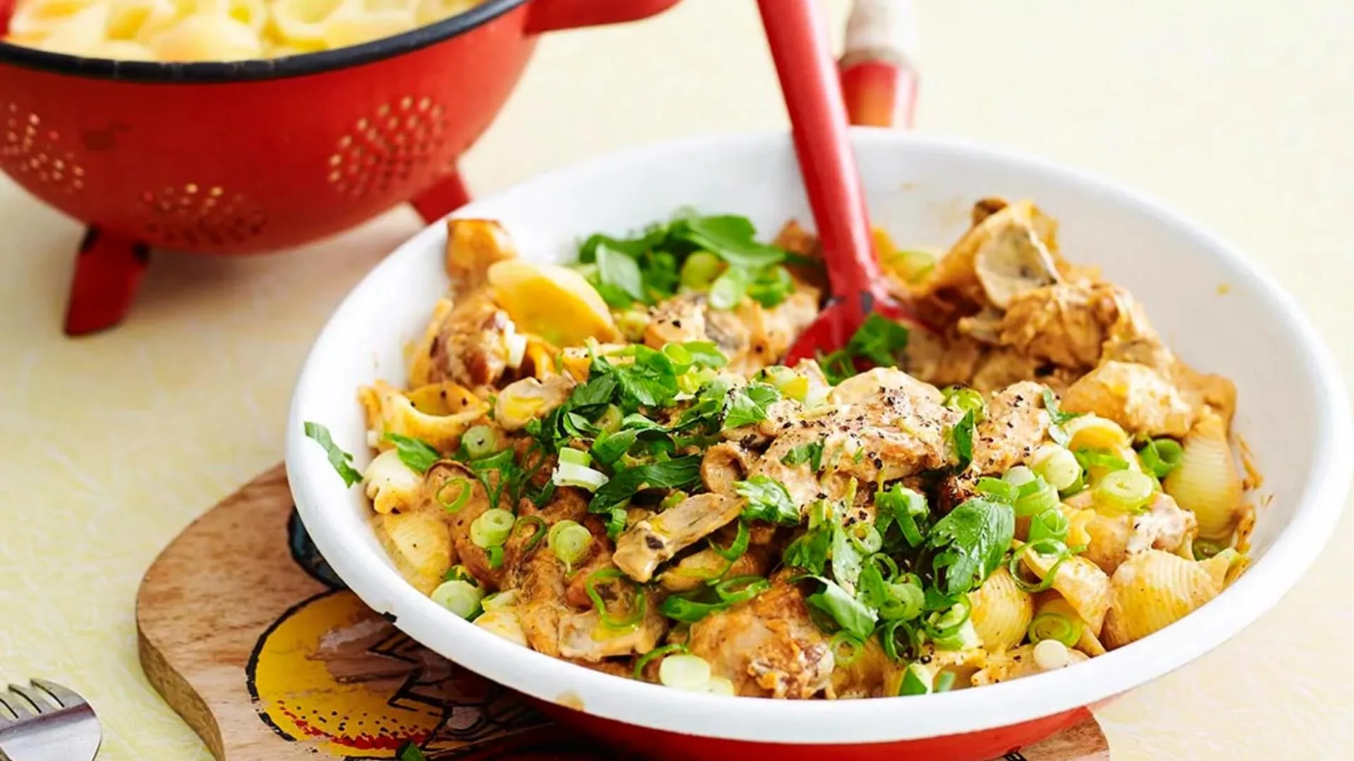 Julie Goodwin’s creamy chicken & mushroom pasta is one of our popular easy family dinner ideas