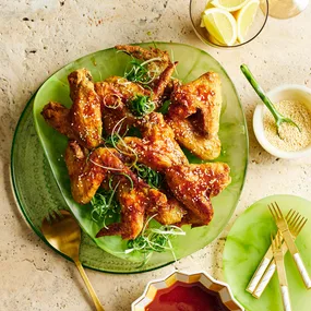 Korean-style crunchy chicken wings