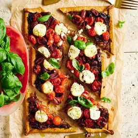 Tomato & goat’s cheese pissaladière