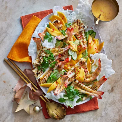 Prawn and mango salad with rice paper crisps