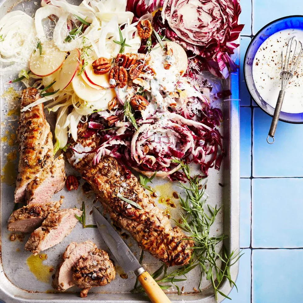 Pork tenderloin with fennel, radicchio, apple and pecans