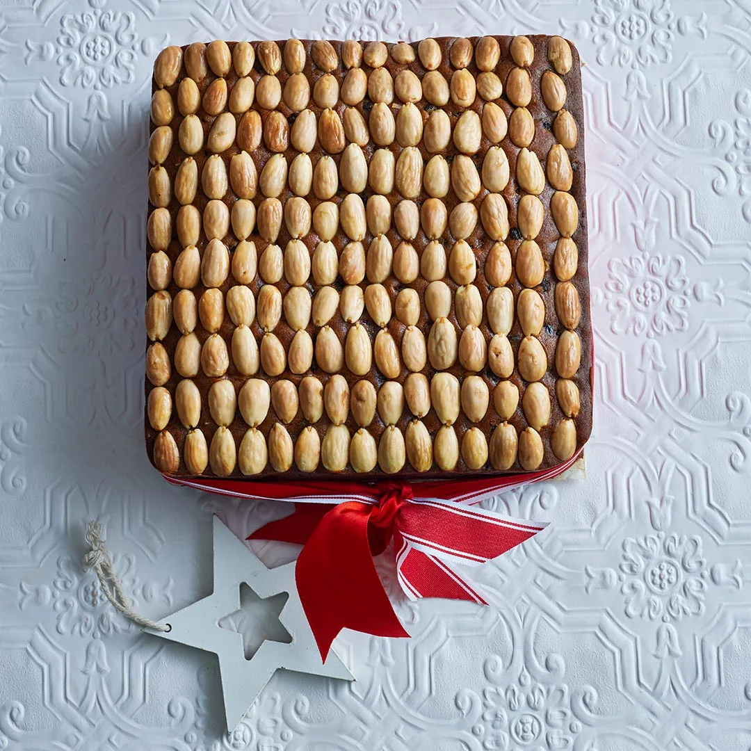 Easy melt-and-mix fruit cake