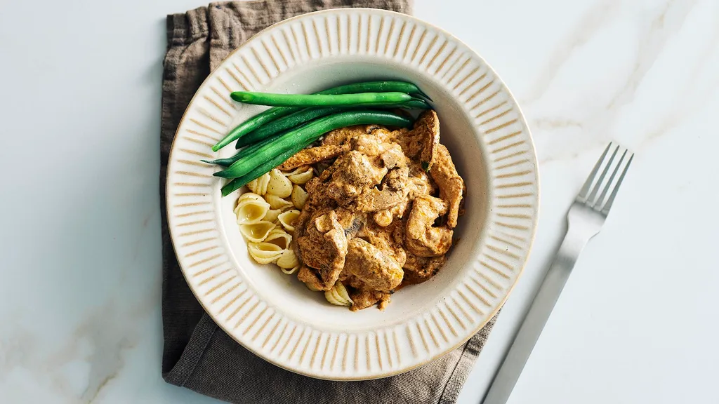 serve of chicken stroganoff