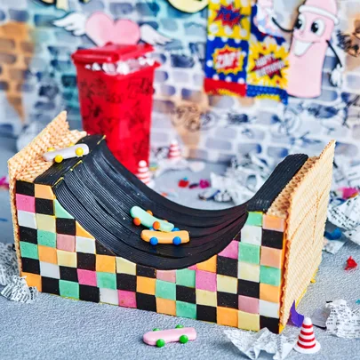 Skateboard cake
