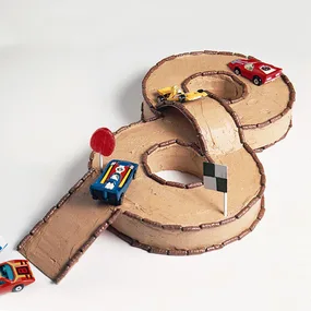 Race track cake