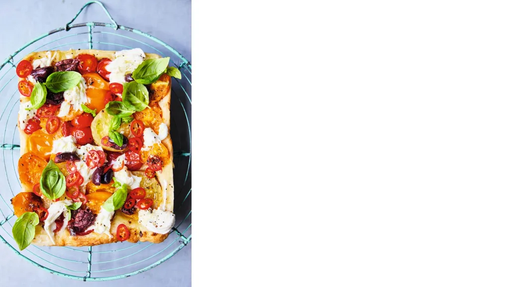 Tomato & mozzarella tart from Easy Air Fryer