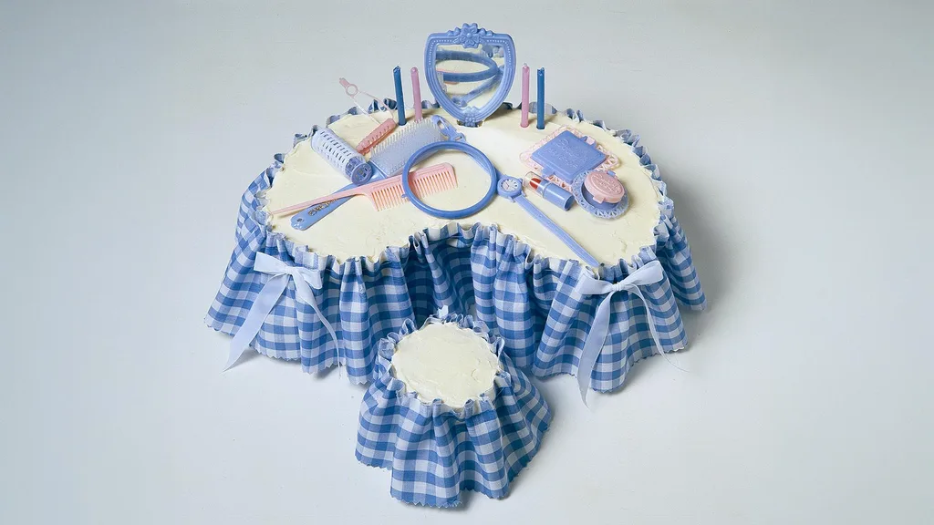 The dressing table cake