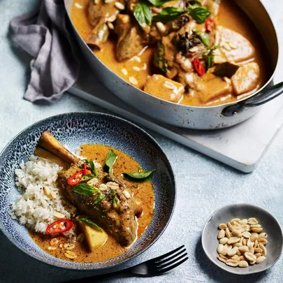 Pressure cooker lamb shanks curry