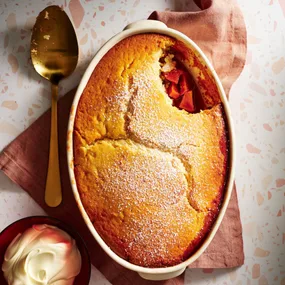 Sponge pudding with quince