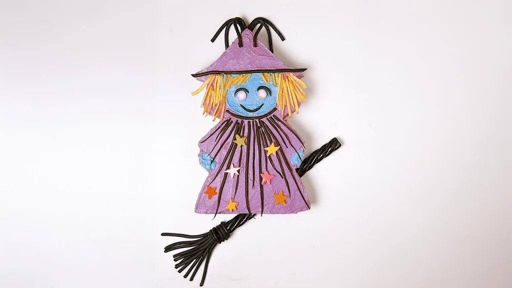 The Good Witch cake decorating