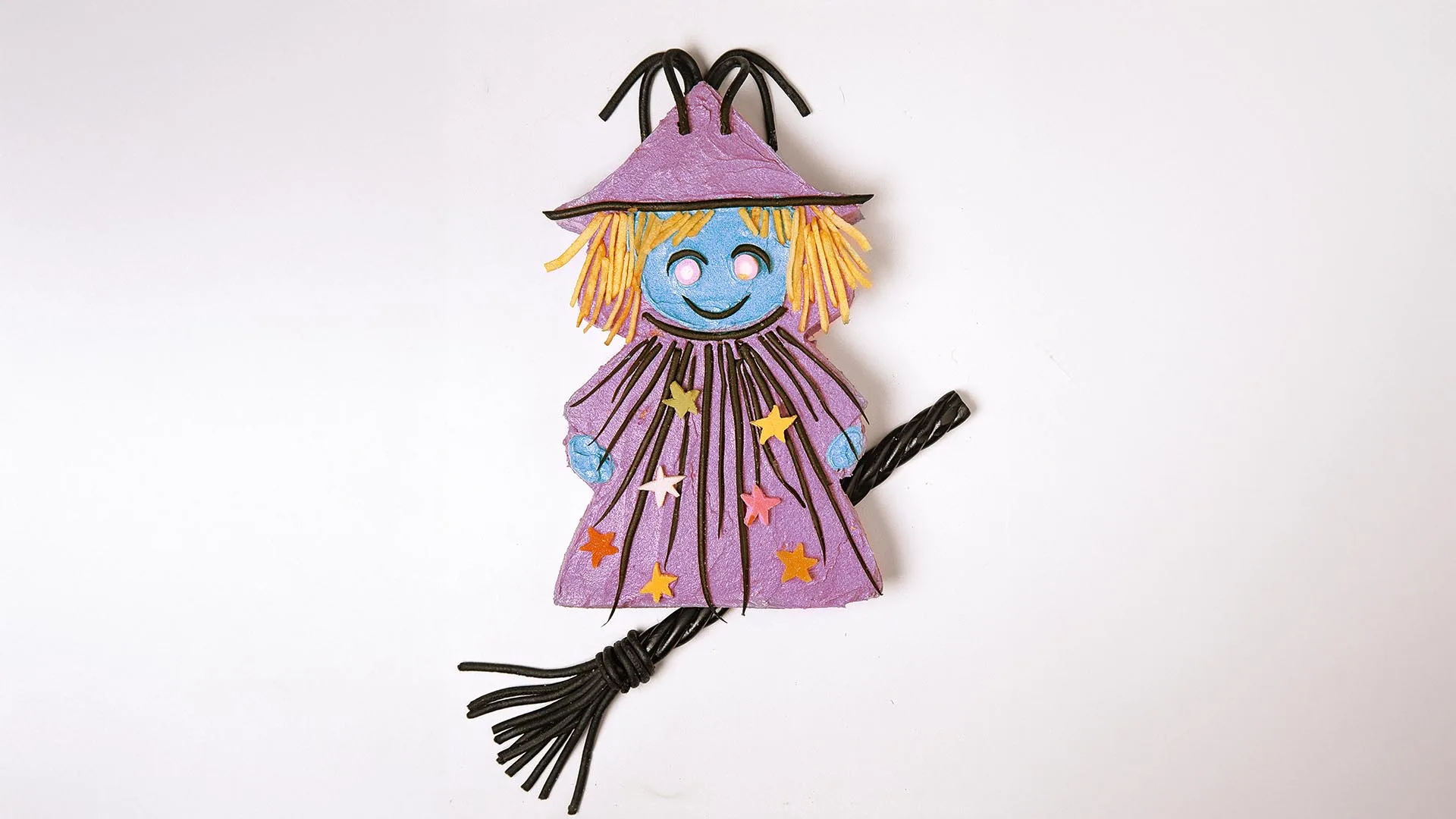 The Good Witch cake decorating