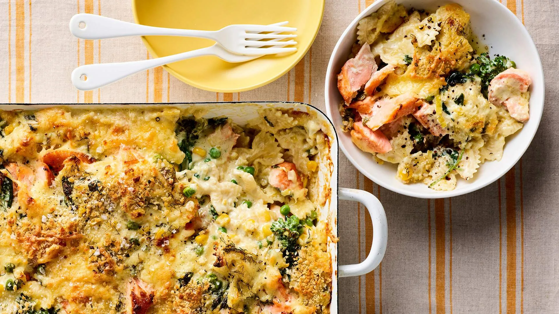 Cheesy salmon & veggie pasta bake Sarah Pound