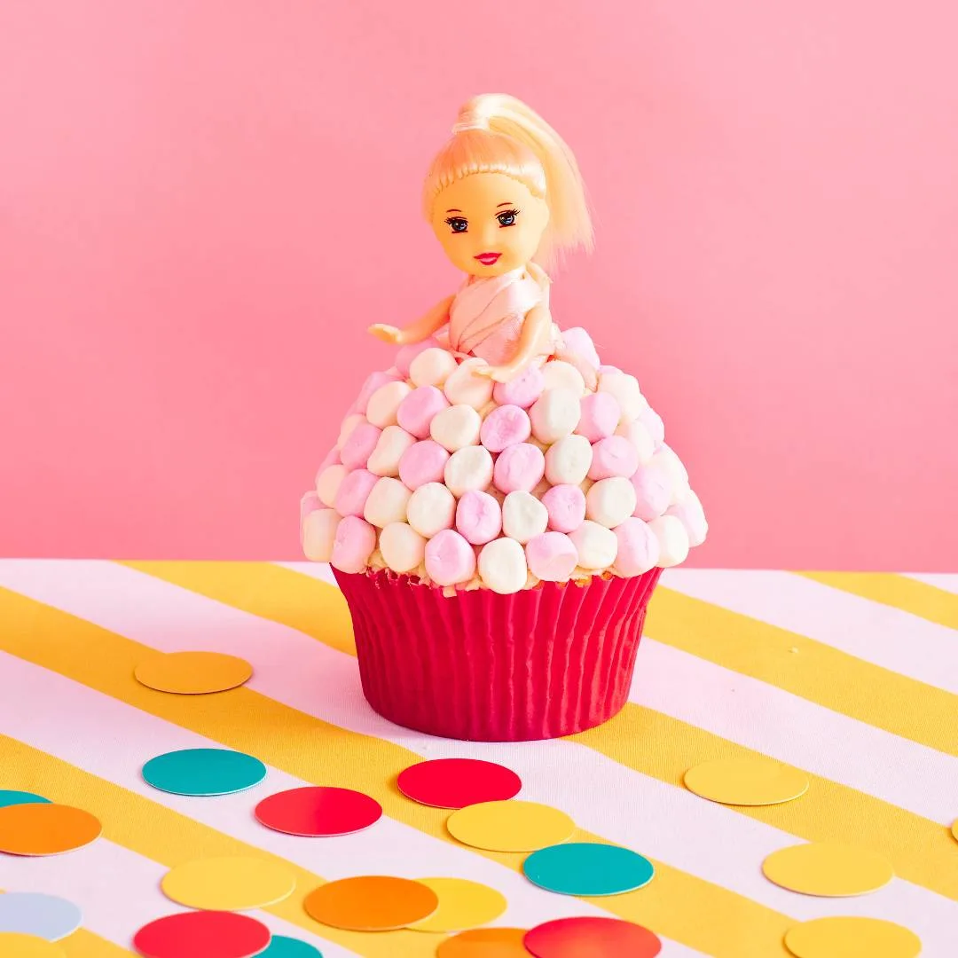 Dolly Varden cupcake