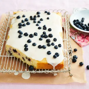 Julie Goodwin’s simple lemon cake with blueberries