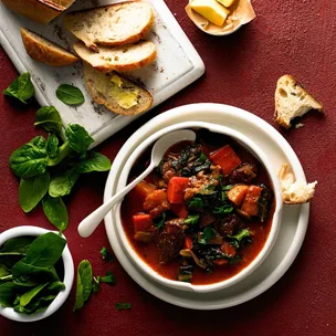 Slow cooker beef casserole