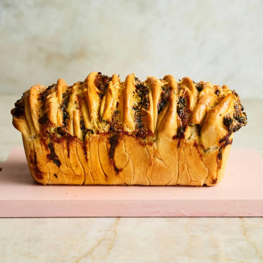 Spinach & cheese pull apart bread
