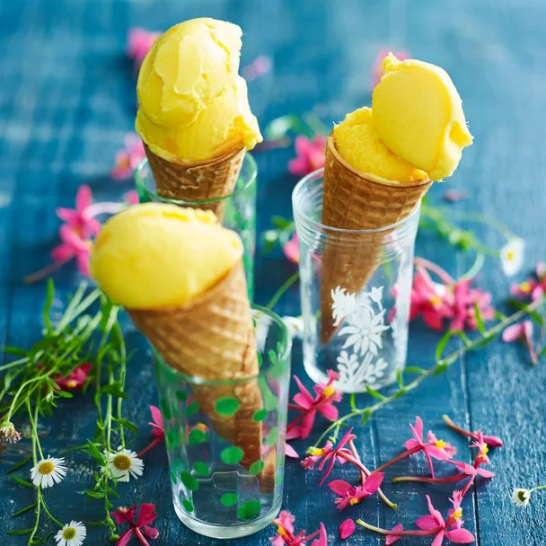 Julie Goodwin&rsquo;s mango frozen yoghurt recipe