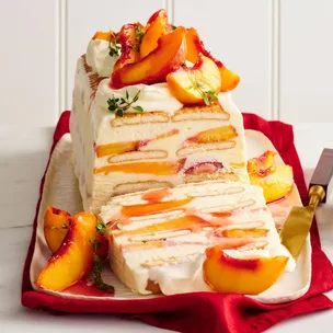 Peach frozen yoghurt cake
