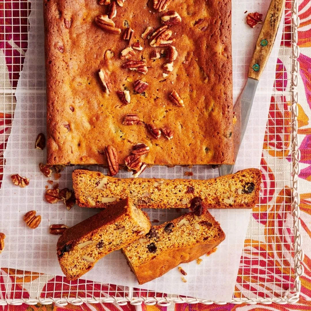 Julie Goodwin's easy golden syrup slice