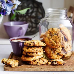 Julie Goodwin’s chocolate and ginger cookies