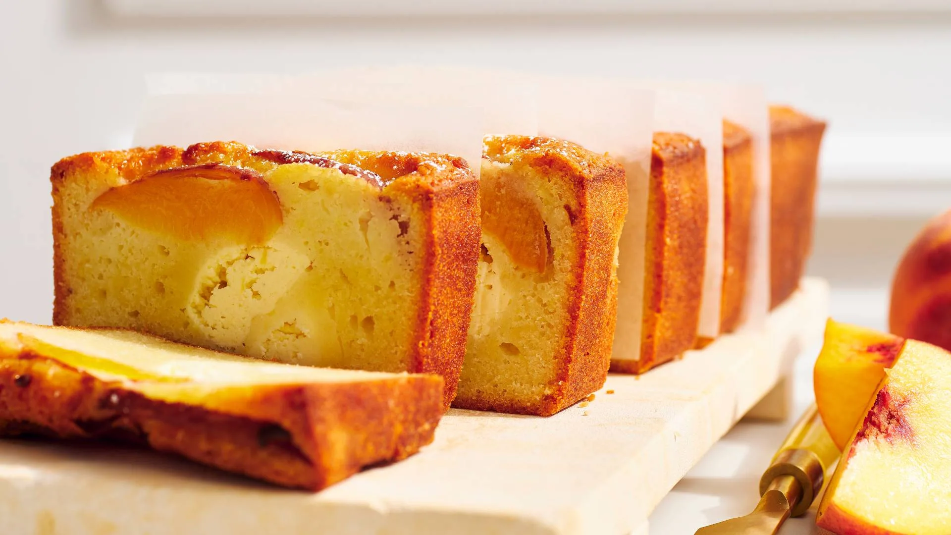 Peaches and cream cake 