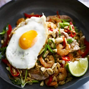 Nasi Goreng recipe with chicken, prawn and egg