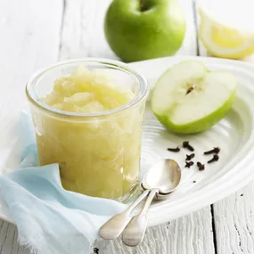 Stewed apples in a glass jar