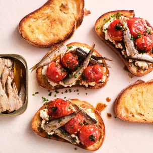 Smoked sardines on toast with blistered tomato