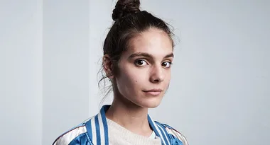 Caitlin Stasey Bares All On Instagram For Body Positivity